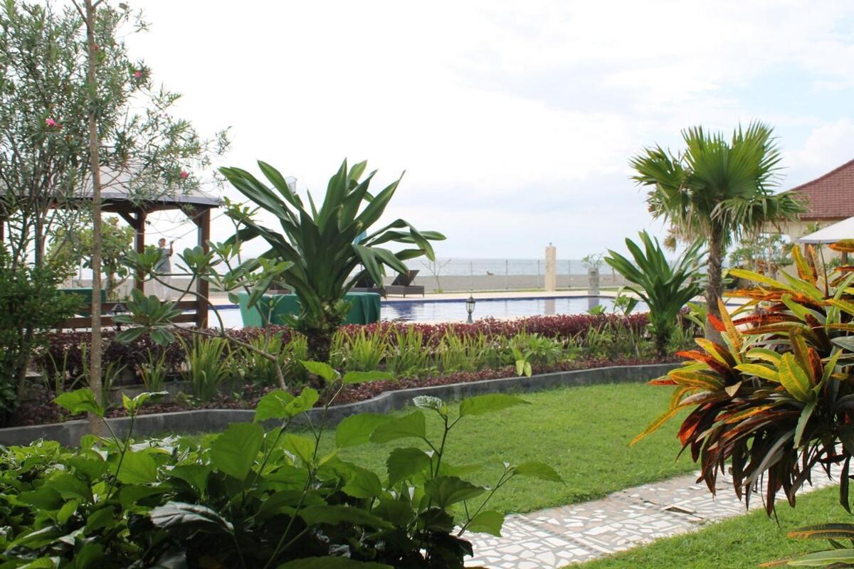 Lombok Beach Hotel Montongbuwoh Екстер'єр фото
