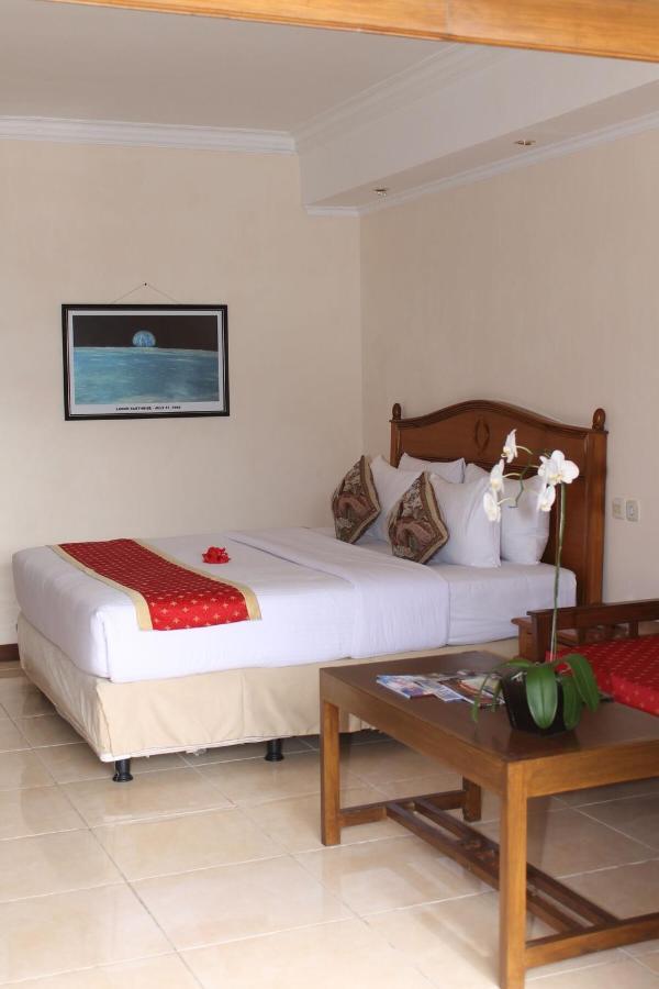 Lombok Beach Hotel Montongbuwoh Екстер'єр фото